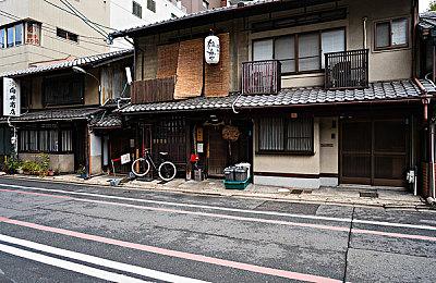 RTX 5060Ti 16款游戏实测：光栅性能平均比3080慢11%